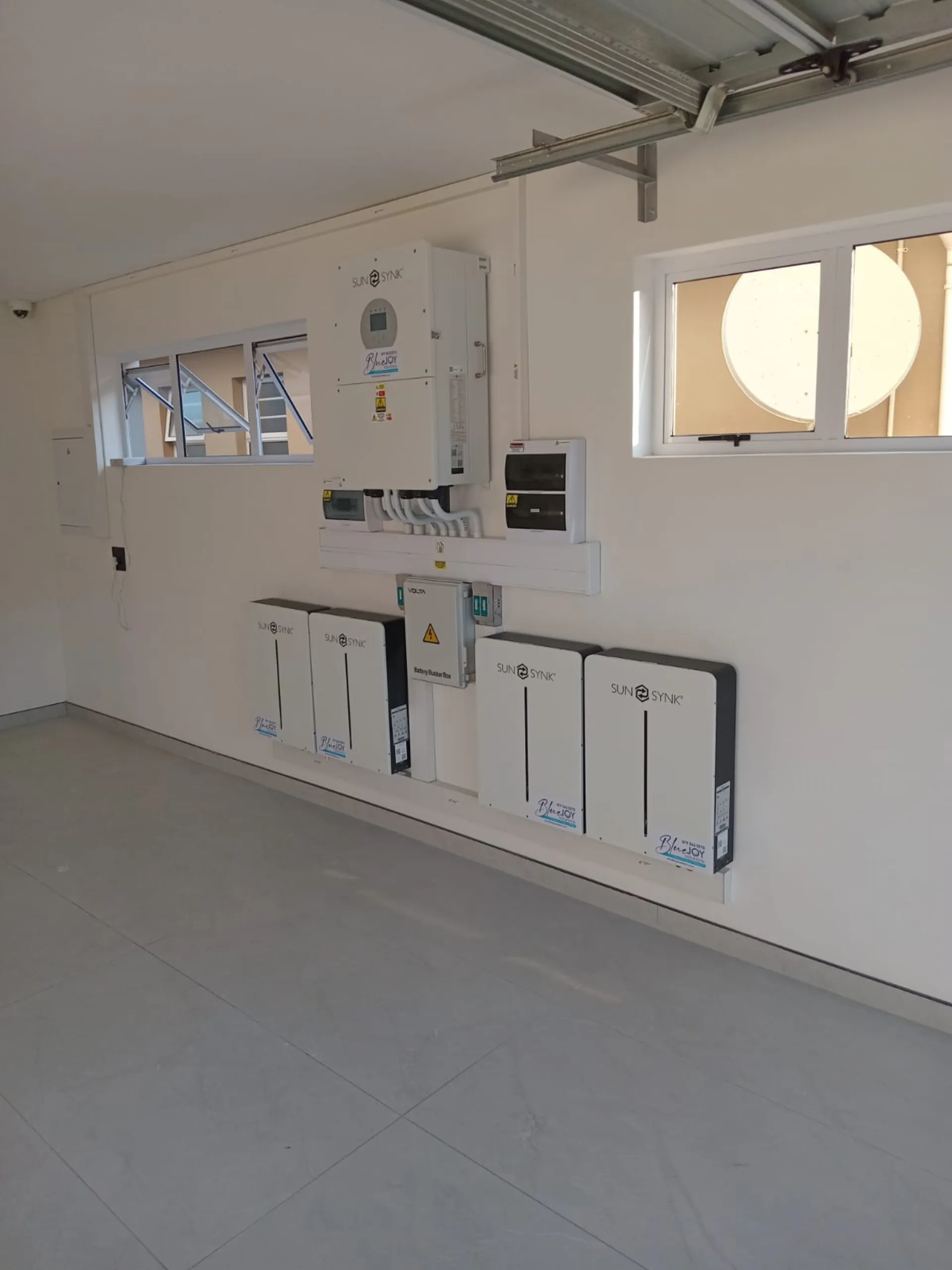 Residential Hybrid Solar Installation - Image 4